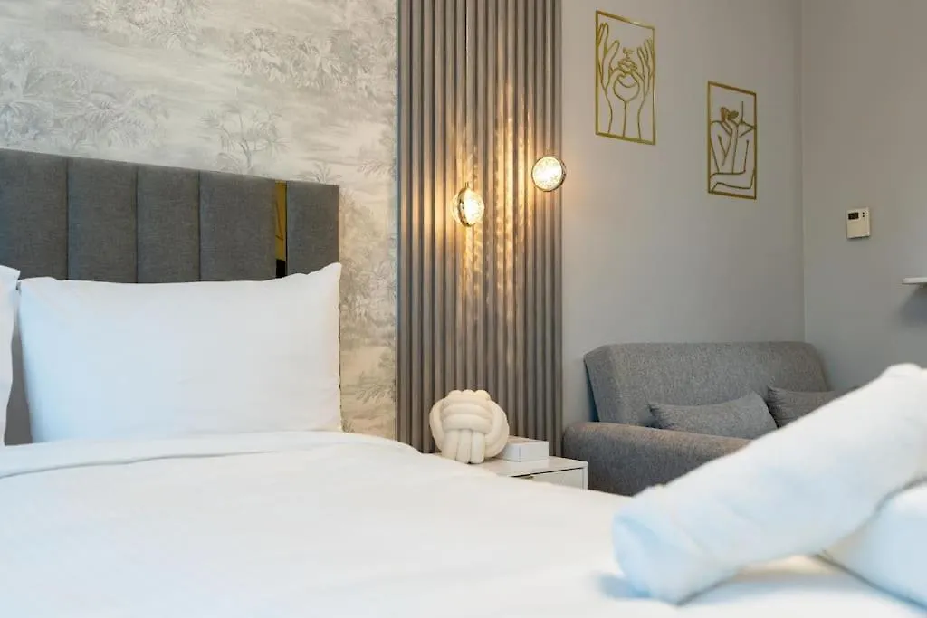 White Sage Stunning New Studio In Marina Dubai